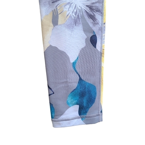 Calia Energize 7/8 Floral Leggings, Size XS - Picture 6 of 14
